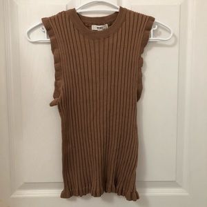 Brown/beige ruffled top